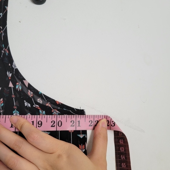 Torrid Arrow Print Tulip Back Sheer Cami Tank Black Multicolor Size 00 - Picture 8 of 13